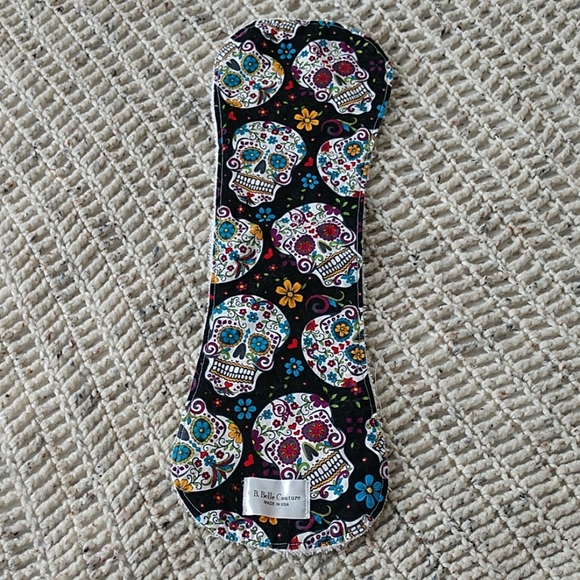 Day of the Dead/Sugar Skulls Baby Bib/Burp Cloth Set - Picture 3 of 7